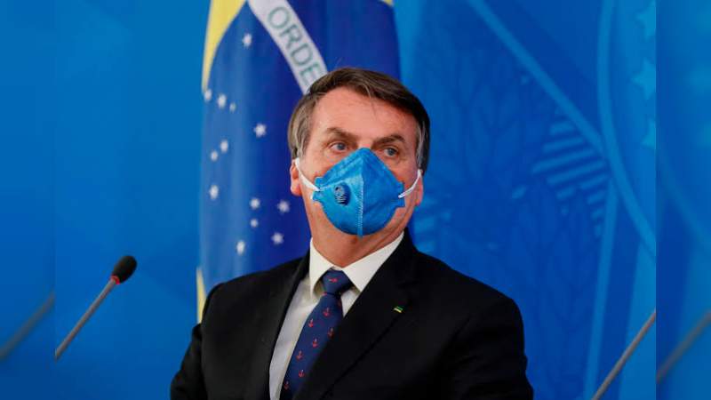 Uso de cubrebocas es cosa de gays: Jair Bolsonaro 