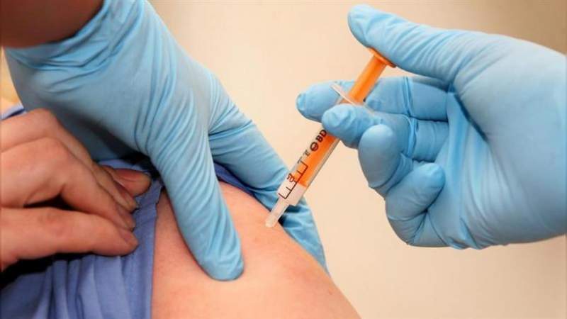 Asegura científico británico que la vacuna contra el Covid-19 estaría lista en 2021 