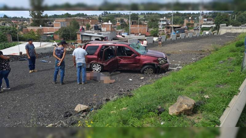 Un trágico accidente deja un muerto y dos heridos en al Siglo XXI en Pátzcuaro, Michoacán 