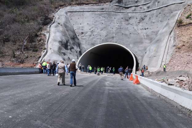 SCT invertirá mil 700 millones de pesos en 2016 en Michoacán - Foto 0 