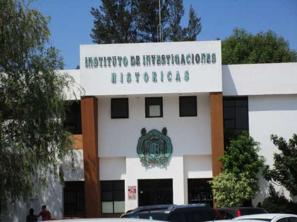 Los textos de Historia carecen de una visión completa de los hechos: Rocío Castellanos - Foto 2 