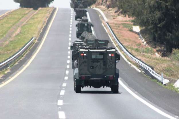 Refuerza personal militar carreteras en límites de Michoacán y Jalisco - Foto 2 