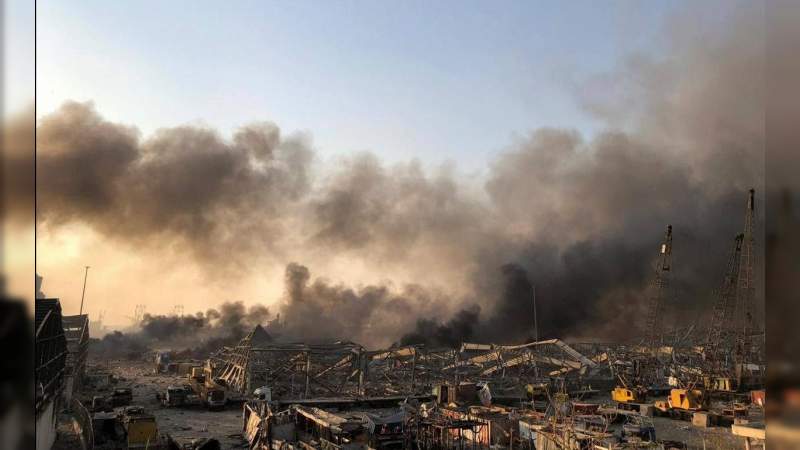 Una gran explosión en el puerto de Beirut deja cientos de heridos y al menos 10 muertos 