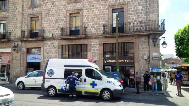 Asaltan sucursal bancaria en el Centro Histórico de Morelia - Foto 2 