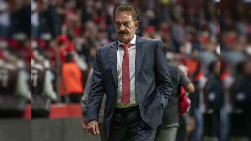 Orden de aprehensión en contra de Ricardo La Volpe es girada por el caso de la podóloga 