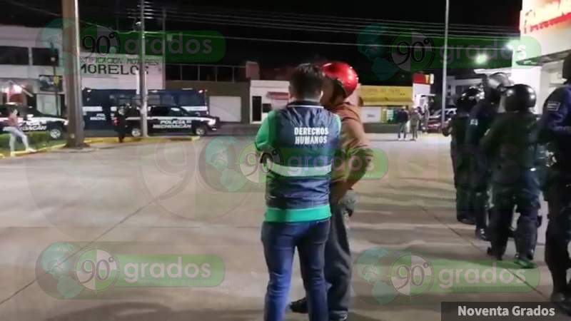 Retienen y remiten a Barandilla a 22 aspirantes y padres de familia de Cherán, tras reunión con funcionarios de gobierno y Educación