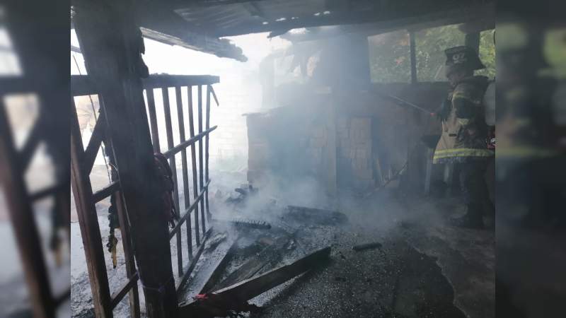 Se incendia humilde vivienda en Zitácuaro, Michoacán, solo hubo daños ...