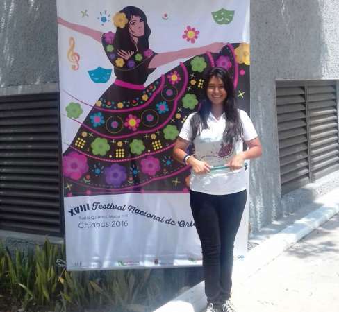Alumna del CECyTEM gana el primer lugar en concurso Nacional de Oratoria‏  
