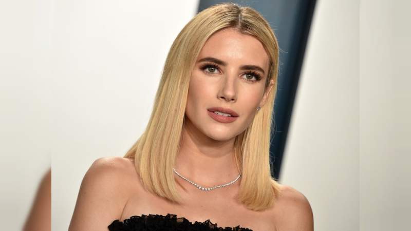 La actriz Emma Roberts revela que está embarazada 