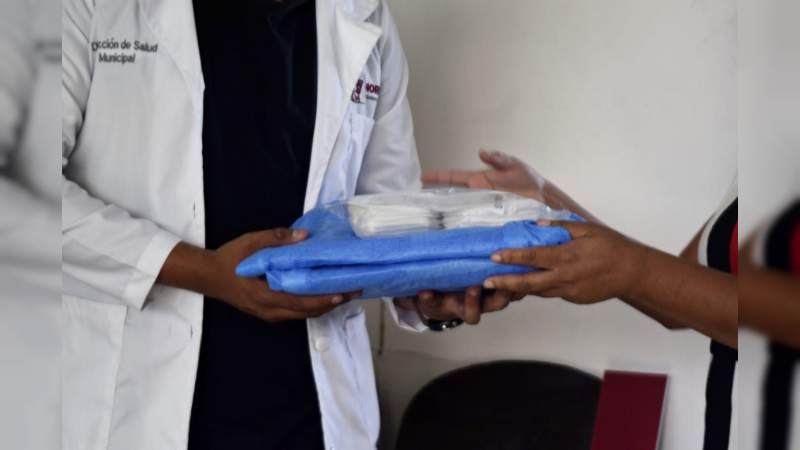 Entrega Gobierno de Morelia material donado a personal de la Dirección de Salud Municipal 