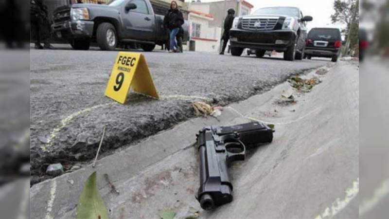 Ministeriales se enfrentan a presuntos secuestradores y extorsionadores en Sahuayo: Detienen a dos y rescatan a empresario 