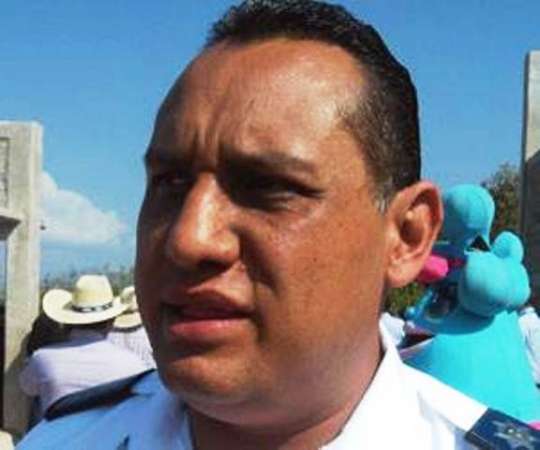 Marina detiene a comandante de la PGJE Michoacán con armas y droga 
