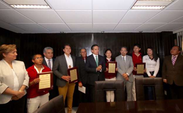“Beca Futuro, un programa histórico para Michoacán”, dice el Director del Cobaem - Foto 1 