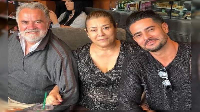 Ricardo Franco está de luto: Fallece su madre a 15 días de la muerte de su padre, ambos por Covid-19 