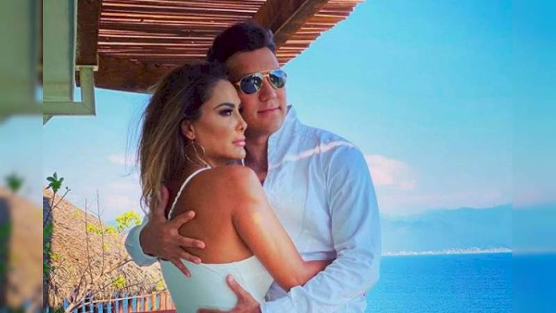 Ninel Conde da la noticia de que ya se comprometió con Larry Ramos 