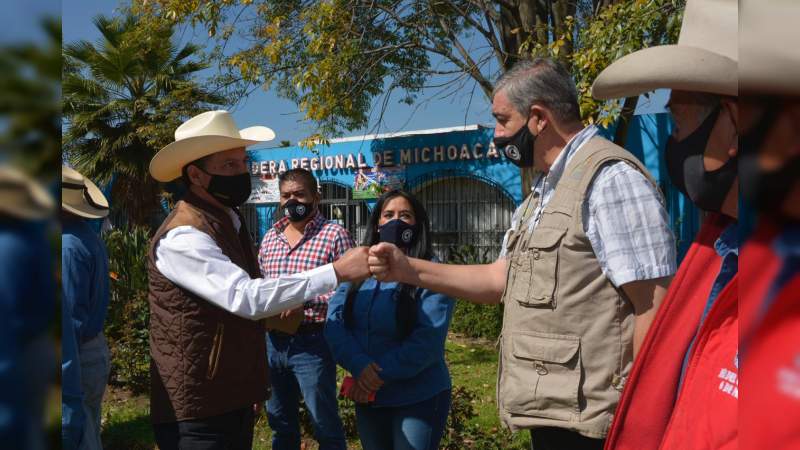 UMSNH firma convenio de colaboración con la unión ganadera de Michoacán