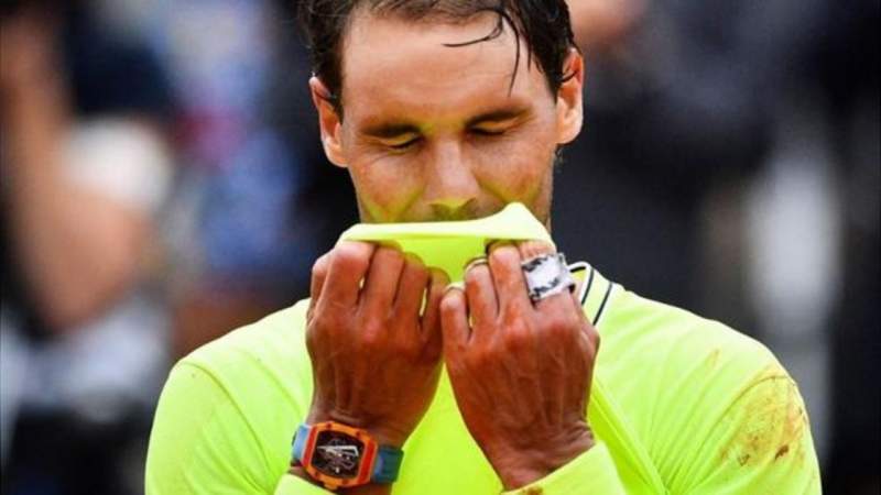 El campeón del Roland Garros Rafael Nadal luce un reloj valuado en más de un millón de dólares 