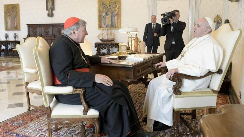 Papá Francisco recibe en el Vaticano a cardenal absuelto por pedofilia en Australia 