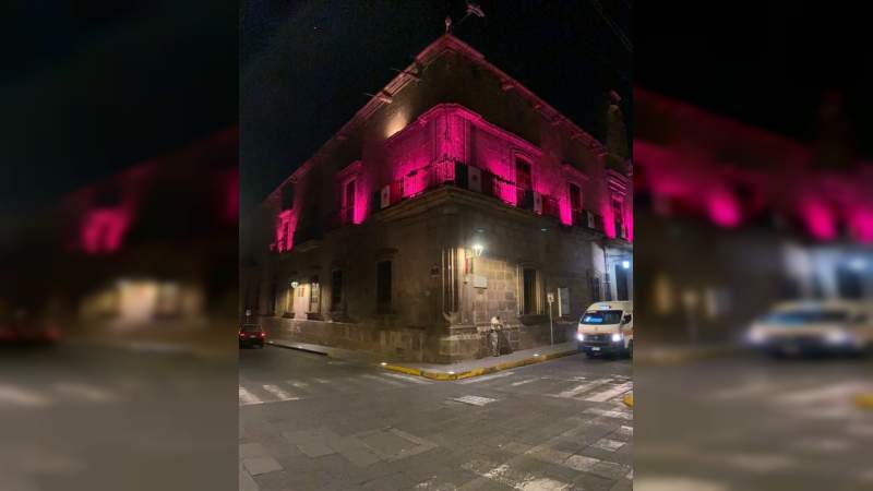 Morelia se viste de rosa para conmemorar mes contra el Cáncer de Mama 