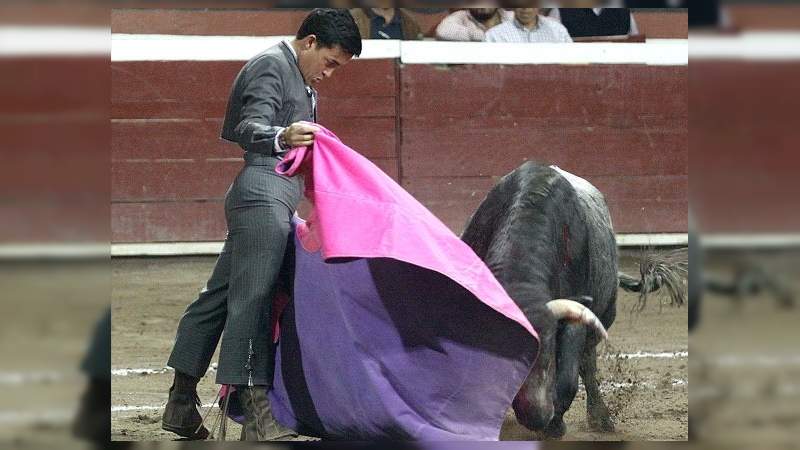 Sí habrá toros en Morelia la noche del 2 de noviembre 