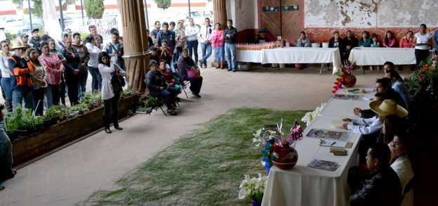Celebra Erongarícuaro su Feria de las Flores - Foto 2 