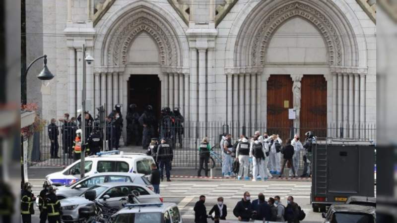 Inmigrante tunecino asesina con cuchillo a tres personas en Niza, Francia 