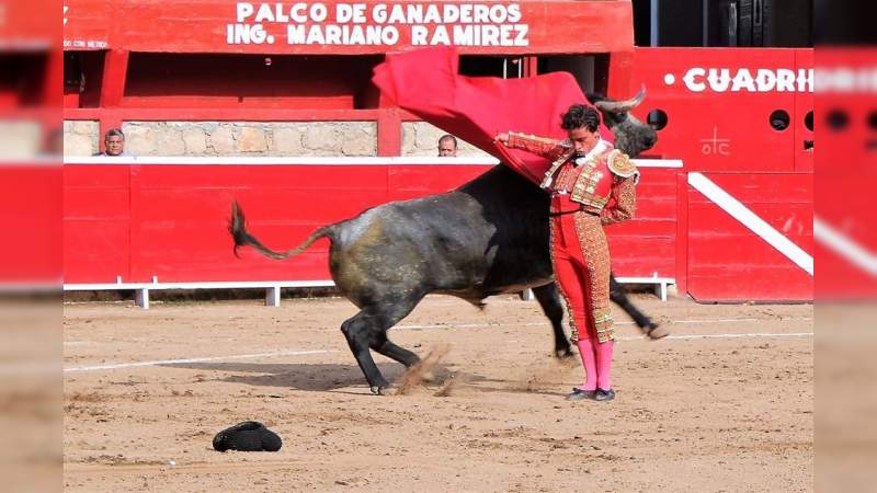 Rafael Ortega y Ernesto Javier “Calita” desorejaron a los de Rancho Seco en Morelia, Michoacán 