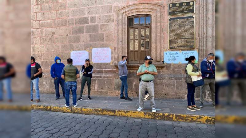 CNTE se manifiesta en el Ayuntamiento de Morelia, exigen pagos atrasados