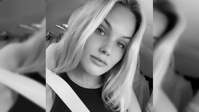 Extenista rusa es acosada por publicar foto en topless 