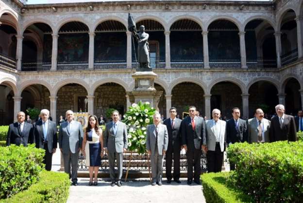 La historia de la UMSNH es motivo de orgullo: Medardo Serna - Foto 0 