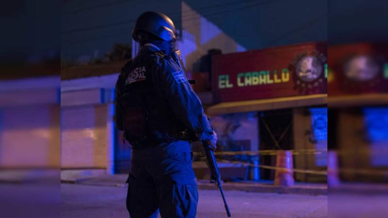 2 muertos y 10 heridos en atentado en bar en Uruapan 