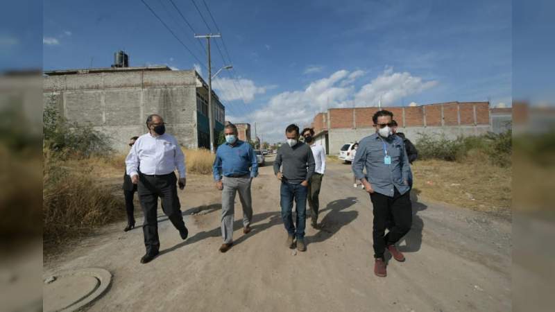 Presidente Municipal hace recorrido por colonias de Morelia, Michoacán