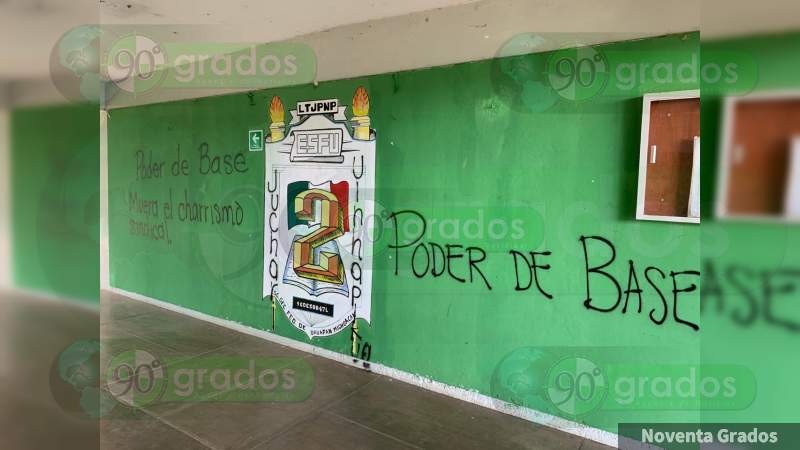 Profesores de la CNTE “Poder de Base” vandalizaron la ESFU 2, de Uruapan 