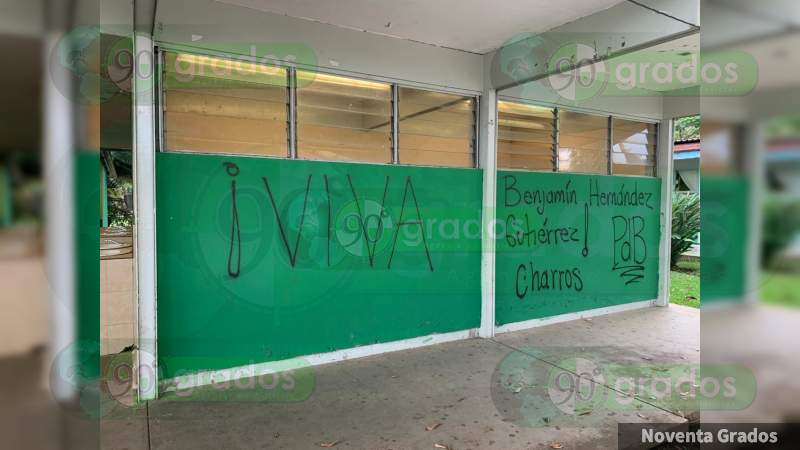 Profesores de la CNTE “Poder de Base” vandalizaron la ESFU 2, de Uruapan 