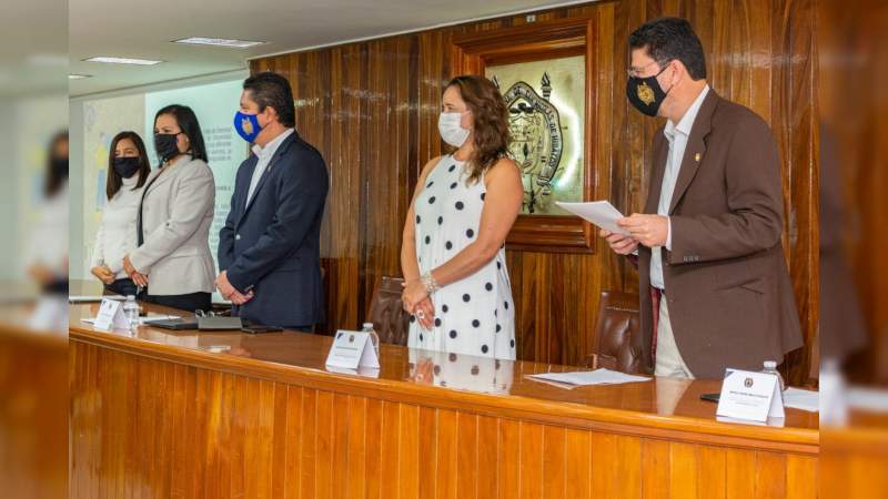 Entrega Rector Raúl Cárdenas Navarro reconocimientos a ganadores de concurso para promover la igualdad de género