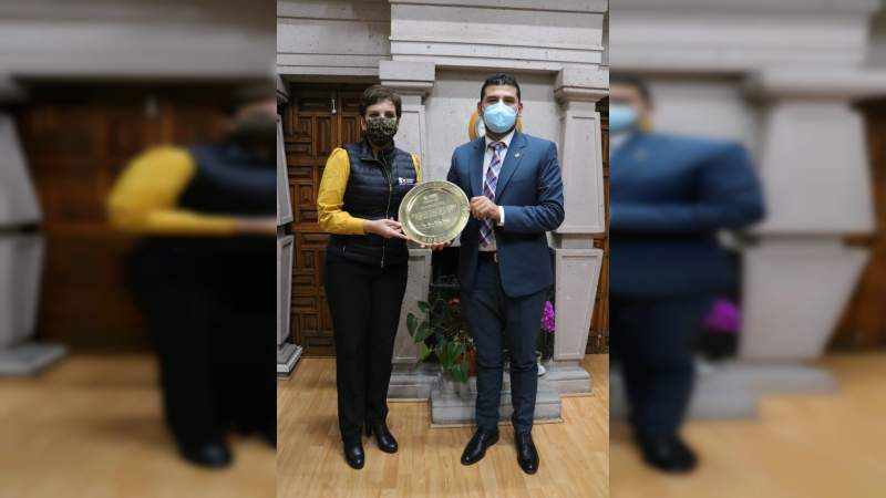 Reconoce Octavio Ocampo labor del personal de salud frente al Covid-19