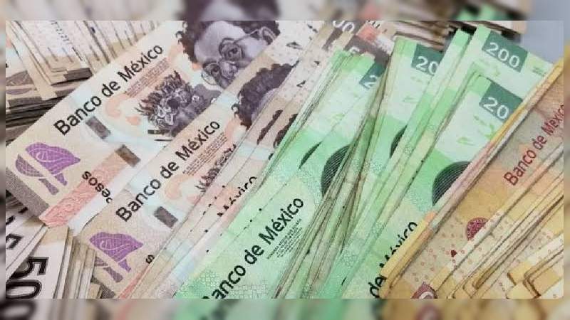 Es aprobado el aumento del 15% al salario mínimo en México, será de 141.70 pesos 