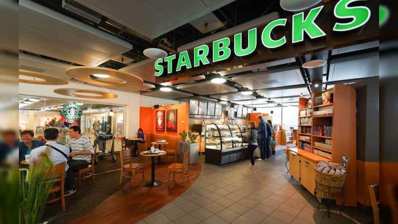 Empresas como Starbucks y Domino's seguirán con entrega a domicilios a pesar de semáforo rojo 