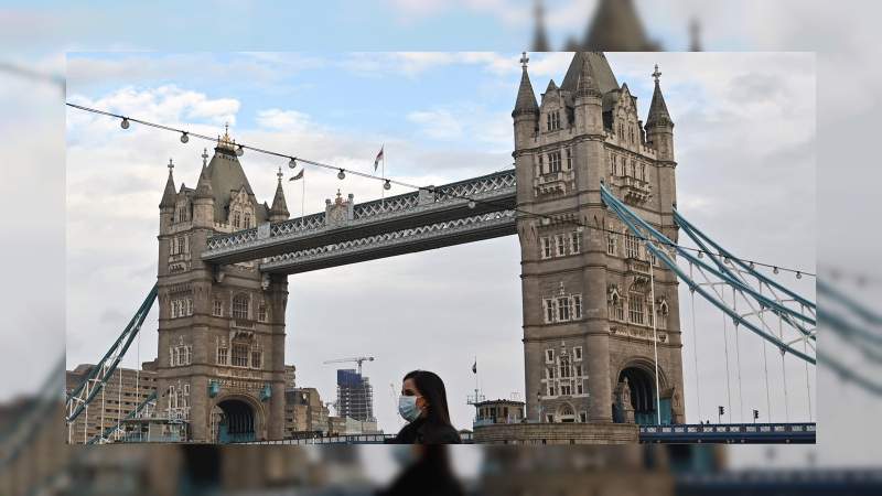 Nueva cepa de coronavirus estaba fuera de control: Ministro de Salud británico 