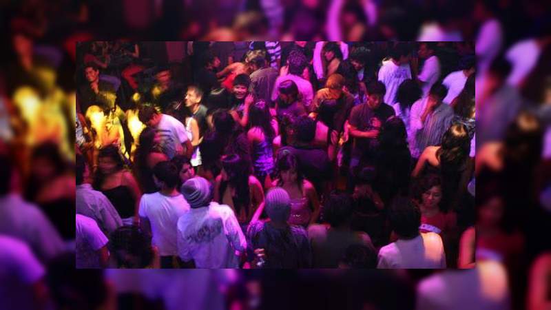Hasta 17 mil pesos de multa en la CDMX por organizar fiestas y reuniones 