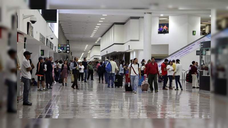 López - Gatell rechaza restricción de vuelos procedentes de Reino Unido: “No hay evidencia de que represente una amenaza adicional”  