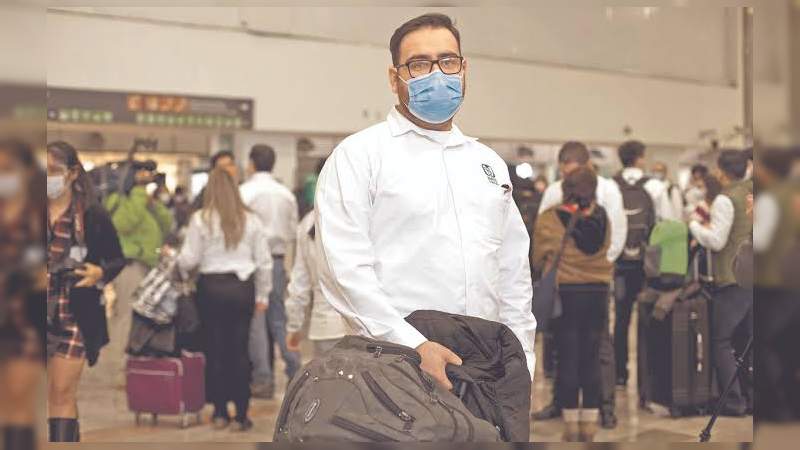 Llega grupo de enfermeros desde Sonora para combatir el Covid-19 en la CDMX 