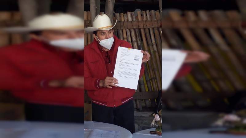 Anuncia Toño Tirado líder de la UCD nuevo holograma de autenticidad de la organización 