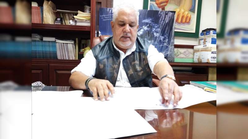 Rector debe ocuparse más en tema universitario y dejar de opinar en política: Eduardo Tena 