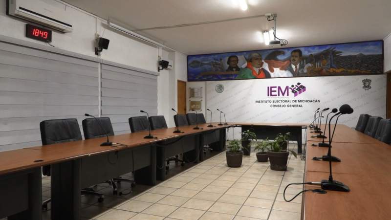 Once registros para diputaciones locales y 19 aspirantes independientes a alcaldía, registra IEM 