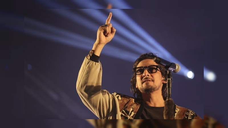 León Larregui incita a no vacunarse contra el Covid-19 y Twitter cierra su cuenta 