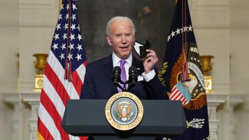 Anuncia Biden la compra de 200 millones de vacunas anticovid de Pfizer y Moderna 