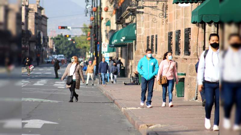 Personas de 20 a 49 años, las que más se contagian de COVID-19 en Michoacán 