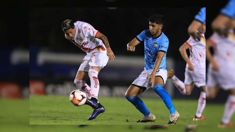 Sin despeinarse, Atlético Morelia ligó su segunda victoria; 1-2 sobre Cancún 