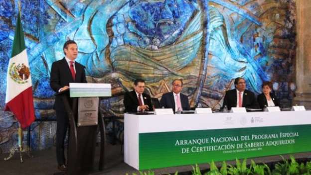 Alianza López Obrador-CNTE, un retroceso al sistema educativo, asegura titular de la SEP 